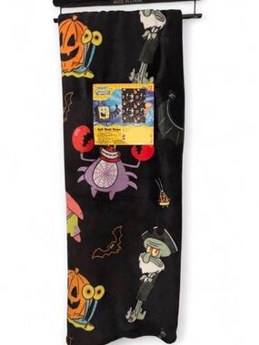 SpongeBob SquarePants Halloween Plush Throw Blanket, black